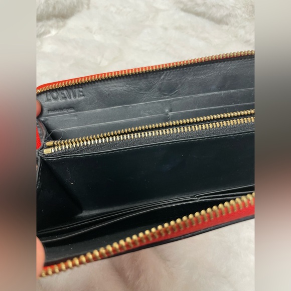 LOEWE RED LEATHER PUZZLE LONG ZIP WALLET - Picture 6 of 10